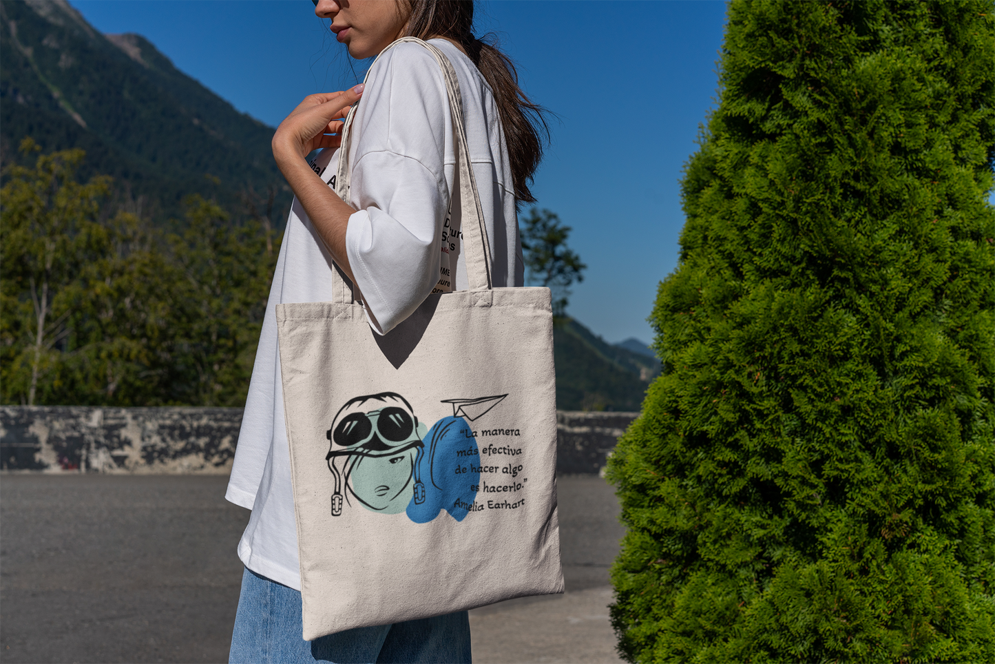 Tote bags Amelia Earhart